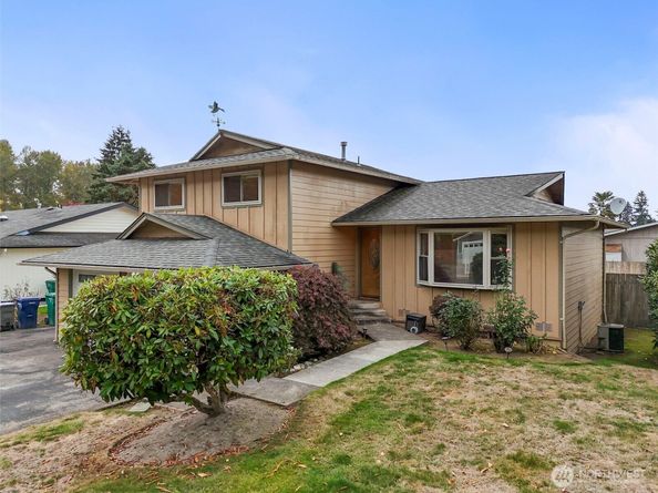 1709 Riverview Drive NE, Auburn WA 98002