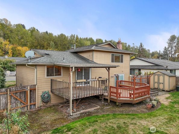 1709 Riverview Drive NE, Auburn WA 98002