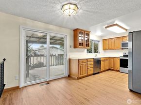 1709 Riverview Drive NE, Auburn WA 98002