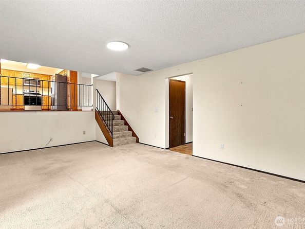 1709 Riverview Drive NE, Auburn WA 98002