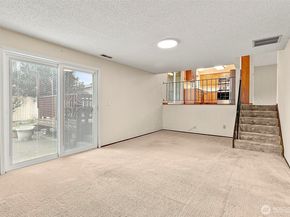 1709 Riverview Drive NE, Auburn WA 98002