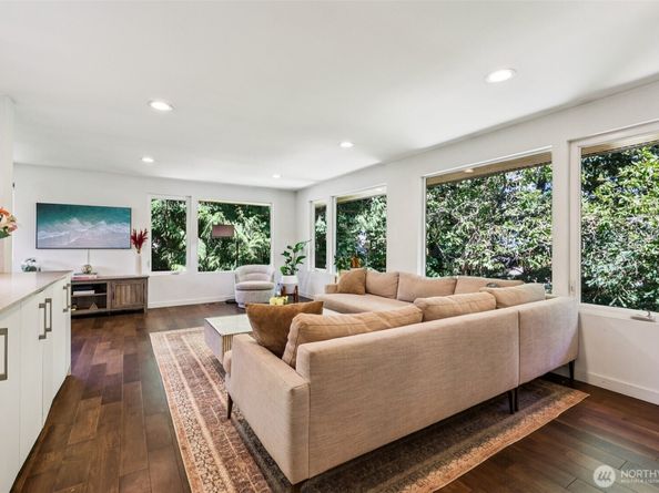8100 8th Avenue SW, Seattle WA 98106