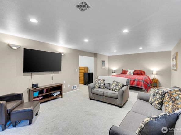 6907 184th Street SE, Snohomish WA 98296