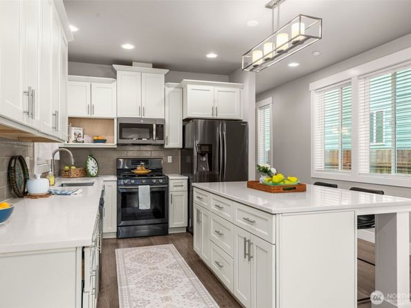 10232 17th Avenue SW, Seattle WA 98146