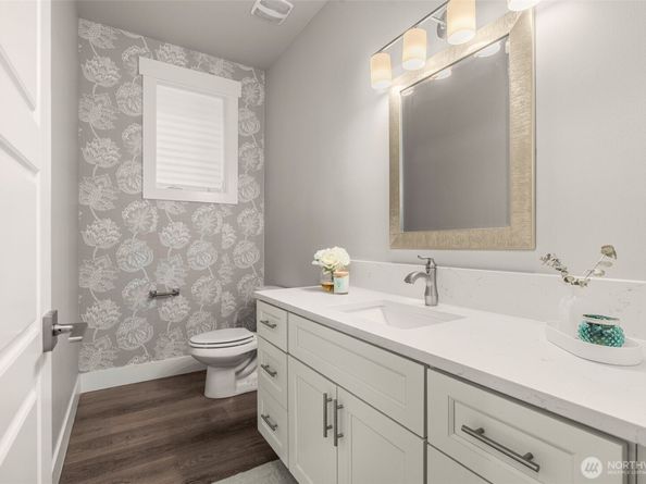 10232 17th Avenue SW, Seattle WA 98146