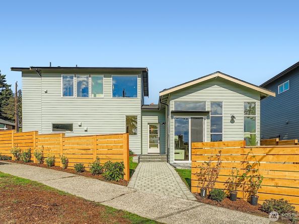 8800 41st Avenue SW, Seattle WA 98136