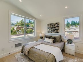 8800 41st Avenue SW, Seattle WA 98136