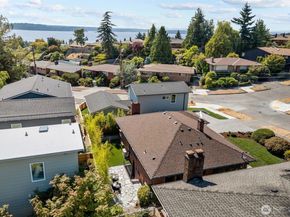 8800 41st Avenue SW, Seattle WA 98136