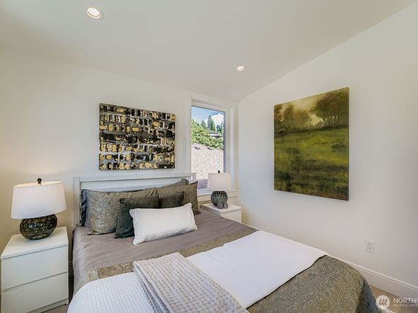 8800 41st Avenue SW, Seattle WA 98136