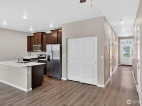 106 McNeal Avenue, Bremerton WA 98312
