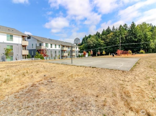 106 McNeal Avenue, Bremerton WA 98312
