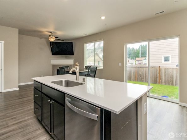 106 McNeal Avenue, Bremerton WA 98312