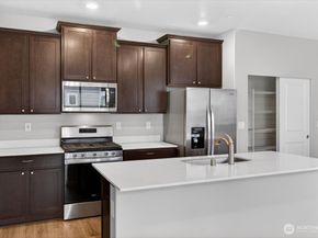 106 McNeal Avenue, Bremerton WA 98312