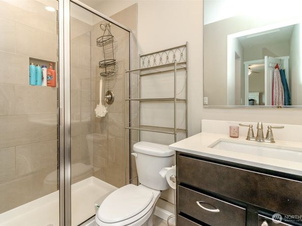 106 McNeal Avenue, Bremerton WA 98312