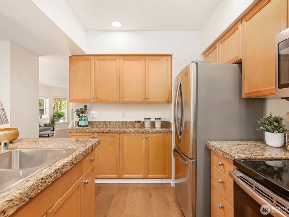 9135 161st Place NE, Redmond WA 98052