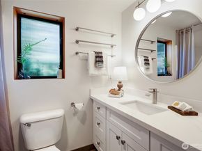 2425 N 75th Street, Seattle WA 98103