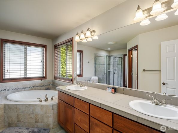 19031 Waxen Road, Bothell WA 98012