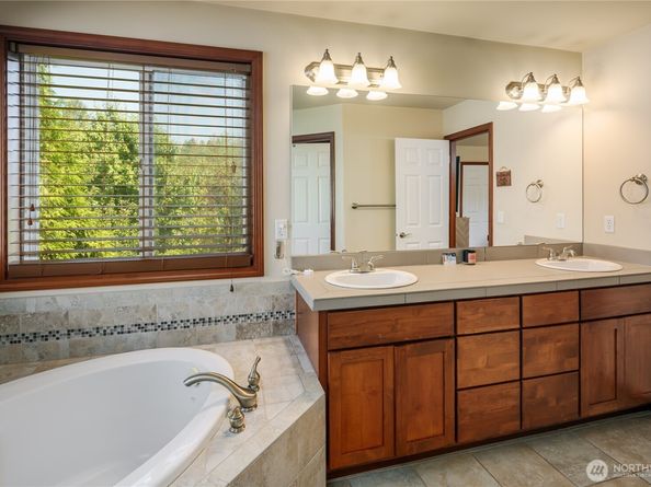 19031 Waxen Road, Bothell WA 98012