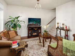 1411 NE Hickory Lane, Issaquah WA 98029