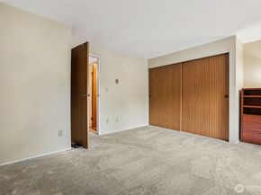 280 NW Newport Way B14, Issaquah WA 98027