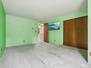 280 NW Newport Way B14, Issaquah WA 98027