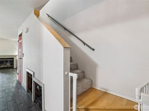 280 NW Newport Way B14, Issaquah WA 98027