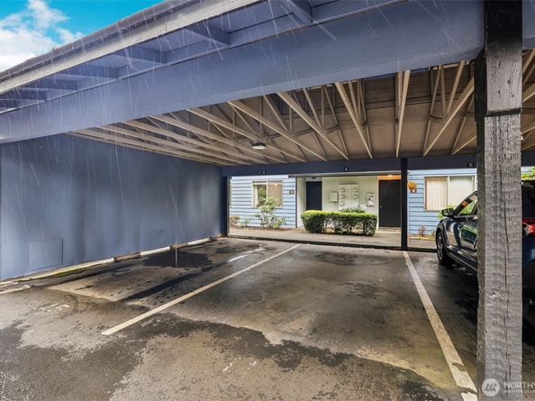 280 NW Newport Way B14, Issaquah WA 98027