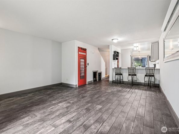 280 NW Newport Way B14, Issaquah WA 98027