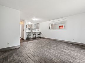 280 NW Newport Way B14, Issaquah WA 98027