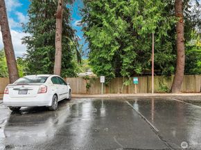 280 NW Newport Way B14, Issaquah WA 98027