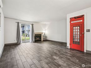 280 NW Newport Way B14, Issaquah WA 98027