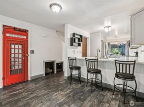 280 NW Newport Way B14, Issaquah WA 98027