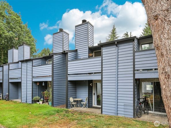 280 NW Newport Way B14, Issaquah WA 98027
