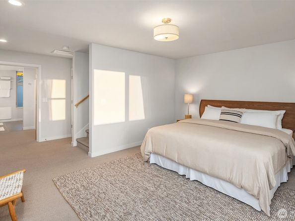 724 Belmont Place E, Seattle WA 98102