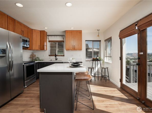 4040 32nd Avenue SW, Seattle WA 98126