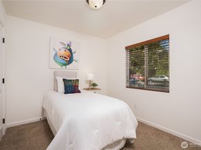 4040 32nd Avenue SW, Seattle WA 98126