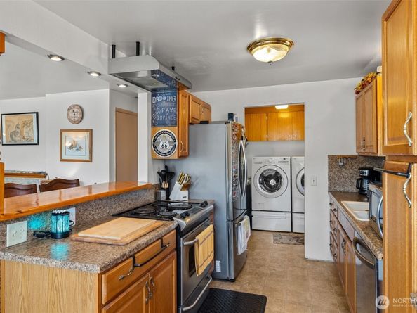 7917 10th Avenue SW, Seattle WA 98106