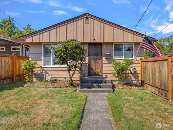 7917 10th Avenue SW, Seattle WA 98106