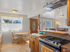 7917 10th Avenue SW, Seattle WA 98106