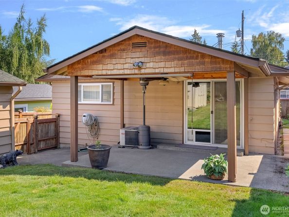 7917 10th Avenue SW, Seattle WA 98106