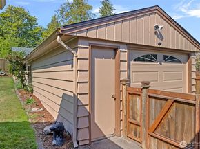 7917 10th Avenue SW, Seattle WA 98106