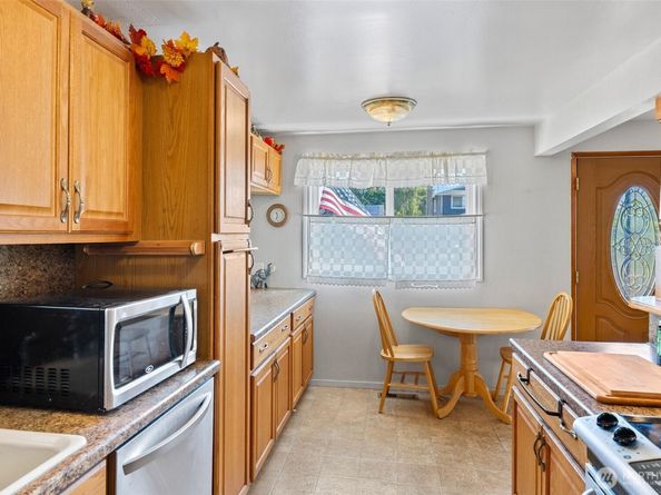 7917 10th Avenue SW, Seattle WA 98106
