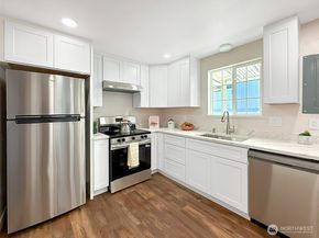 9230 38th Avenue S, Seattle WA 98118