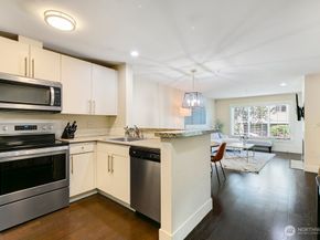 3202 SW Avalon Way 102, Seattle WA 98126