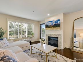 3202 SW Avalon Way 102, Seattle WA 98126