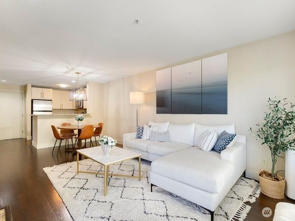 3202 SW Avalon Way 102, Seattle WA 98126