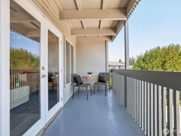7064 35th Avenue NE 23, Seattle WA 98115