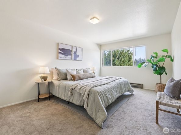 7064 35th Avenue NE 23, Seattle WA 98115