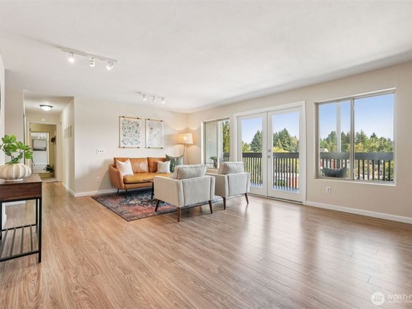 7064 35th Avenue NE 23, Seattle WA 98115