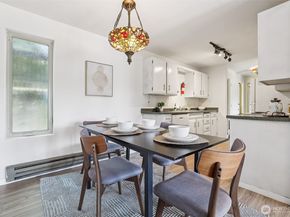 7064 35th Avenue NE 23, Seattle WA 98115